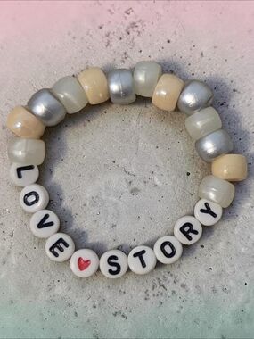 LOVE STORY Beaded Stretch Bracelet - Cream, Silver, Pearl